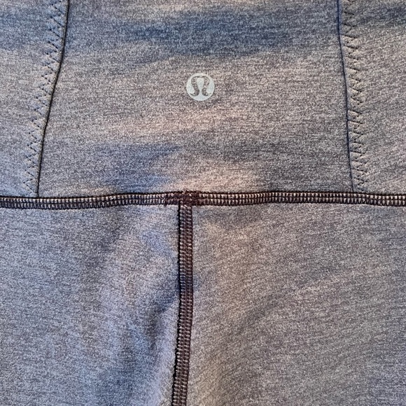 Lululemon Reversible Jogging Pants - Sz 4. Perfect for winter! - Picture 3 of 9